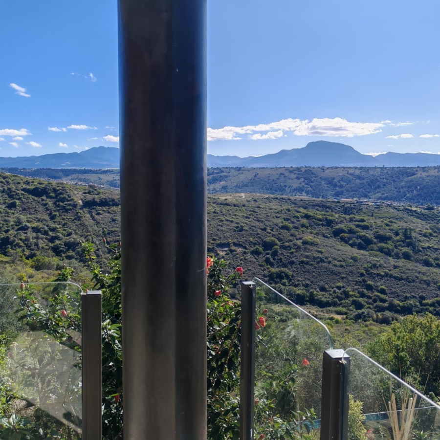 5 Bedroom Property for Sale in Avonddans Western Cape